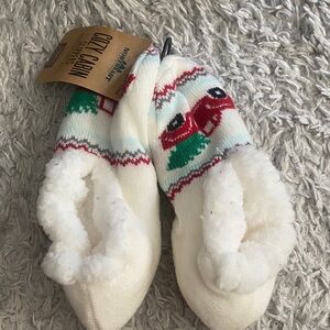 Northeast Outfitters Cozy Cabin Kids Footies - White and Red